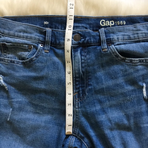 GAP Girlfriend Vintage Mid-Rise Medium Indigo Distressed Jeans, 30r ❤️ - Picture 9 of 15